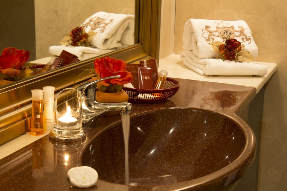 Premium bedding, memory foam beds, minibar, in-room safe