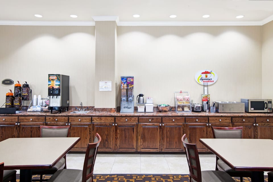 Free daily continental breakfast