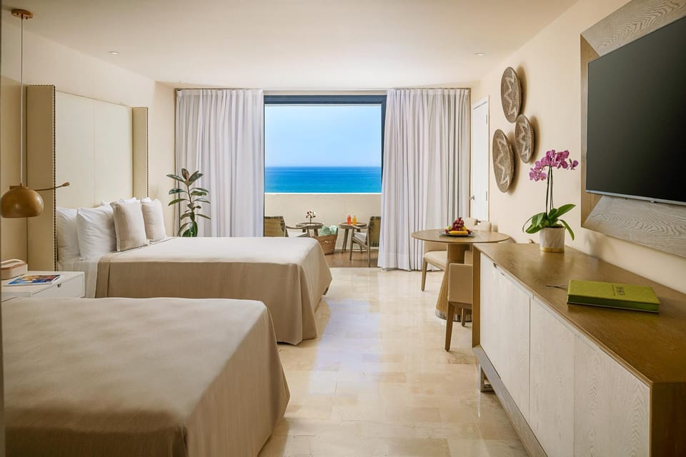 The Reserve Suite Ocean Front | Premium bedding, down comforters, pillowtop beds, free minibar