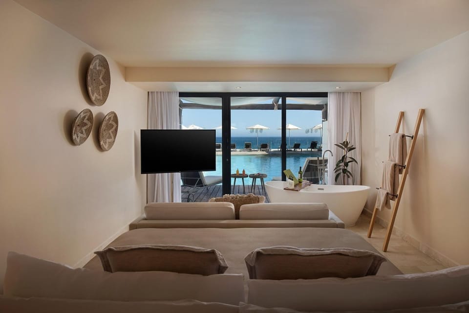 The Reserve Suite Ocean Front Swim Up | Beach/ocean view