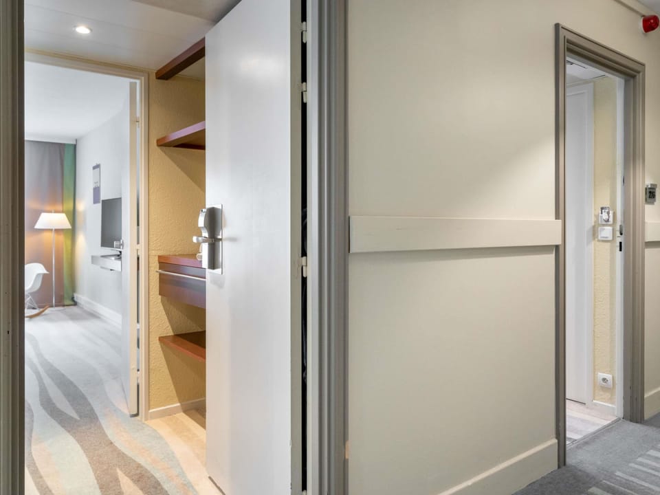 Blackout drapes, soundproofing, iron/ironing board, free WiFi