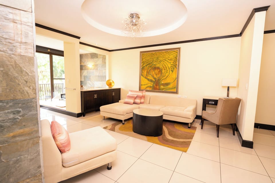 Master Suite Volcano View | Minibar, individually decorated, individually furnished, desk