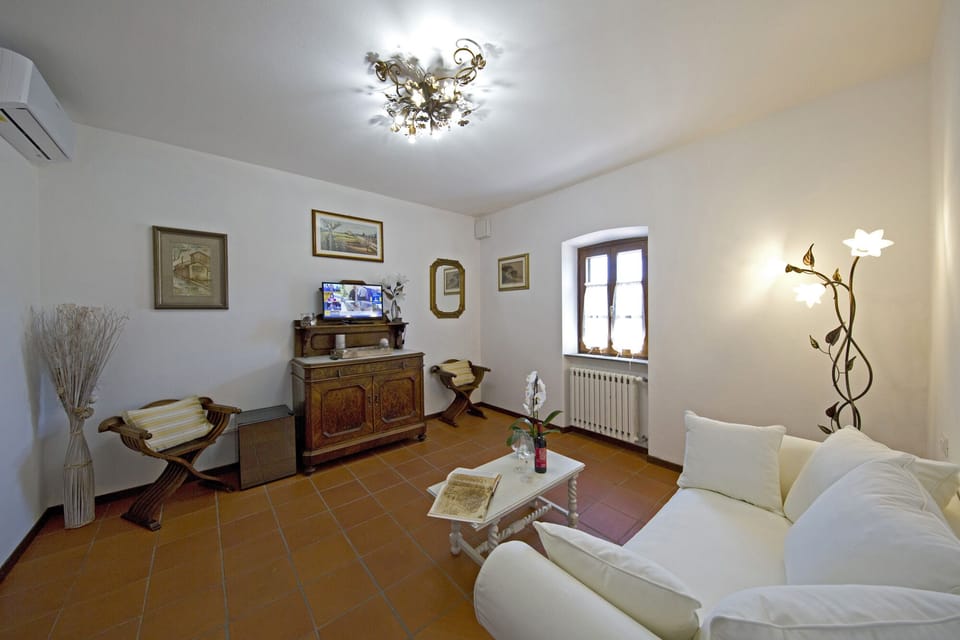 Superior Suite | Minibar, in-room safe, cribs (free), WiFi (free)