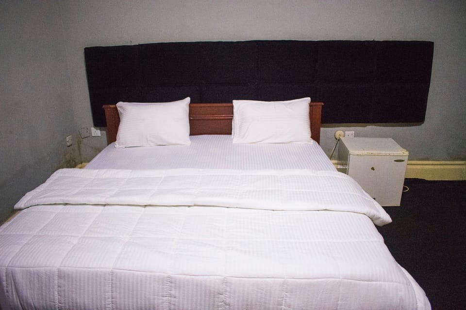 Standard Double Room | Desk, internet