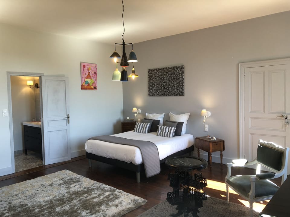 Comfort Double Room, Private Bathroom (Clocher) | Individually decorated, individually furnished, desk, blackout drapes
