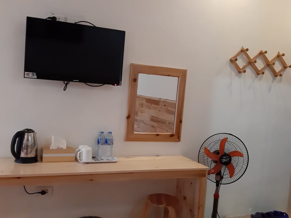 LCD TV