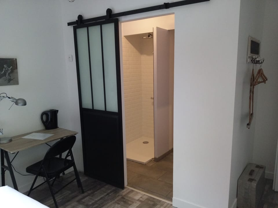 Comfort Twin Room, Private Bathroom, Park View (Sganarelle) | Bathroom