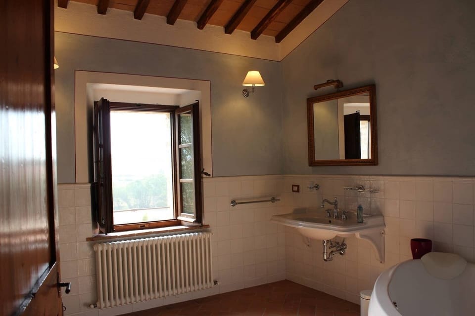 Deluxe Suite, 3 bedrooms Meleto - Roxana 1 | Jetted tub