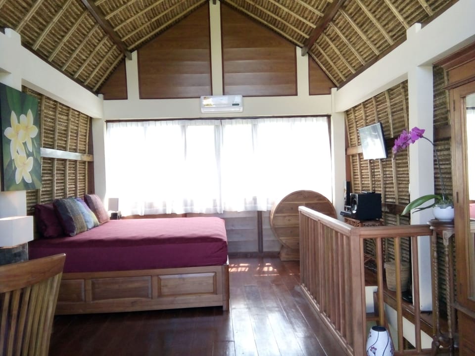Traditional Bungalow, 1 Bedroom | 1 bedroom, in-room safe, rollaway beds, free WiFi