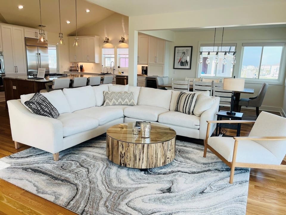 House, 4 Bedrooms | Living area | TV, DVD player