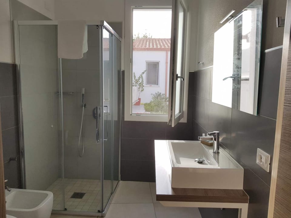 Shower, bidet