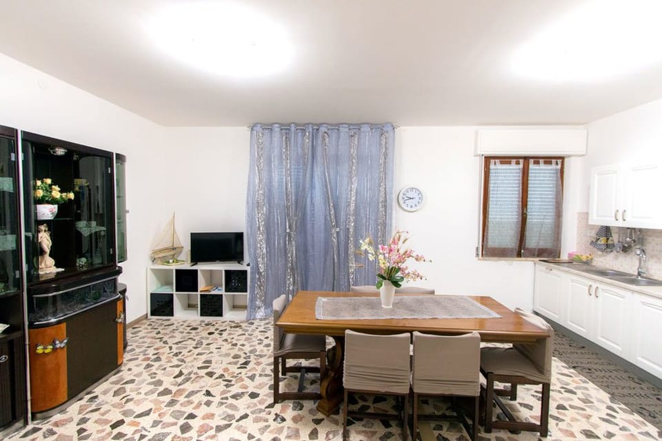 Family House, 3 Bedrooms, Terrace | Private kitchen | Fridge, oven, stovetop, dishwasher