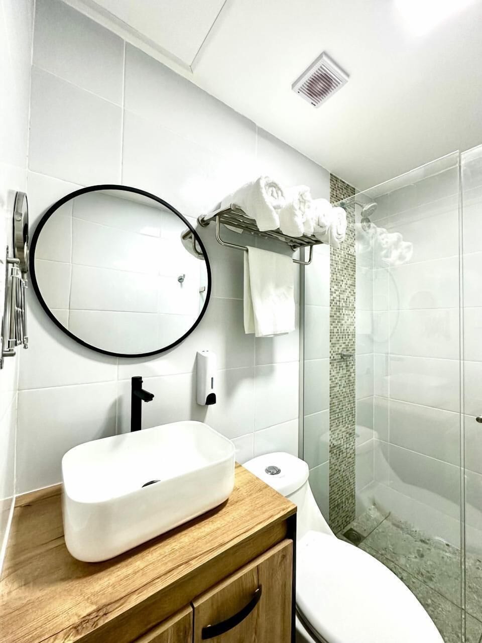 Shower, towels, soap, shampoo