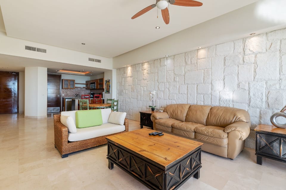 Condo | Living area | Flat-screen TV, DVD player