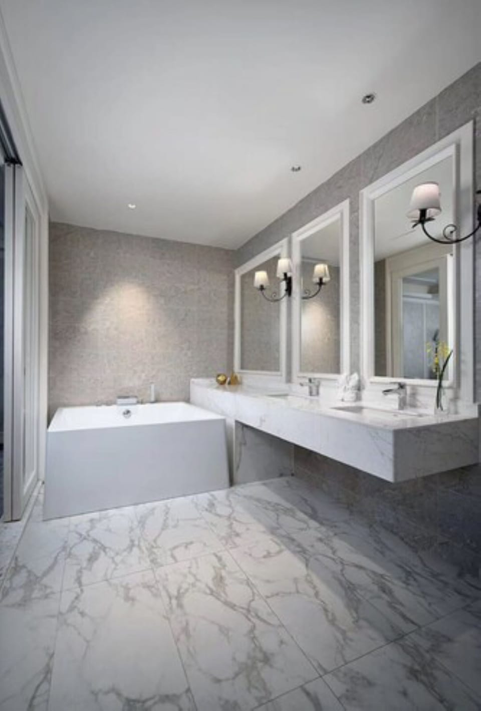 Duplex Suite | Bathroom | Shower, free toiletries, slippers, towels