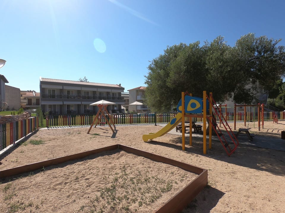 Finikas Garden Beach Resort Nikiti Bed and Breakfast in Halkidiki