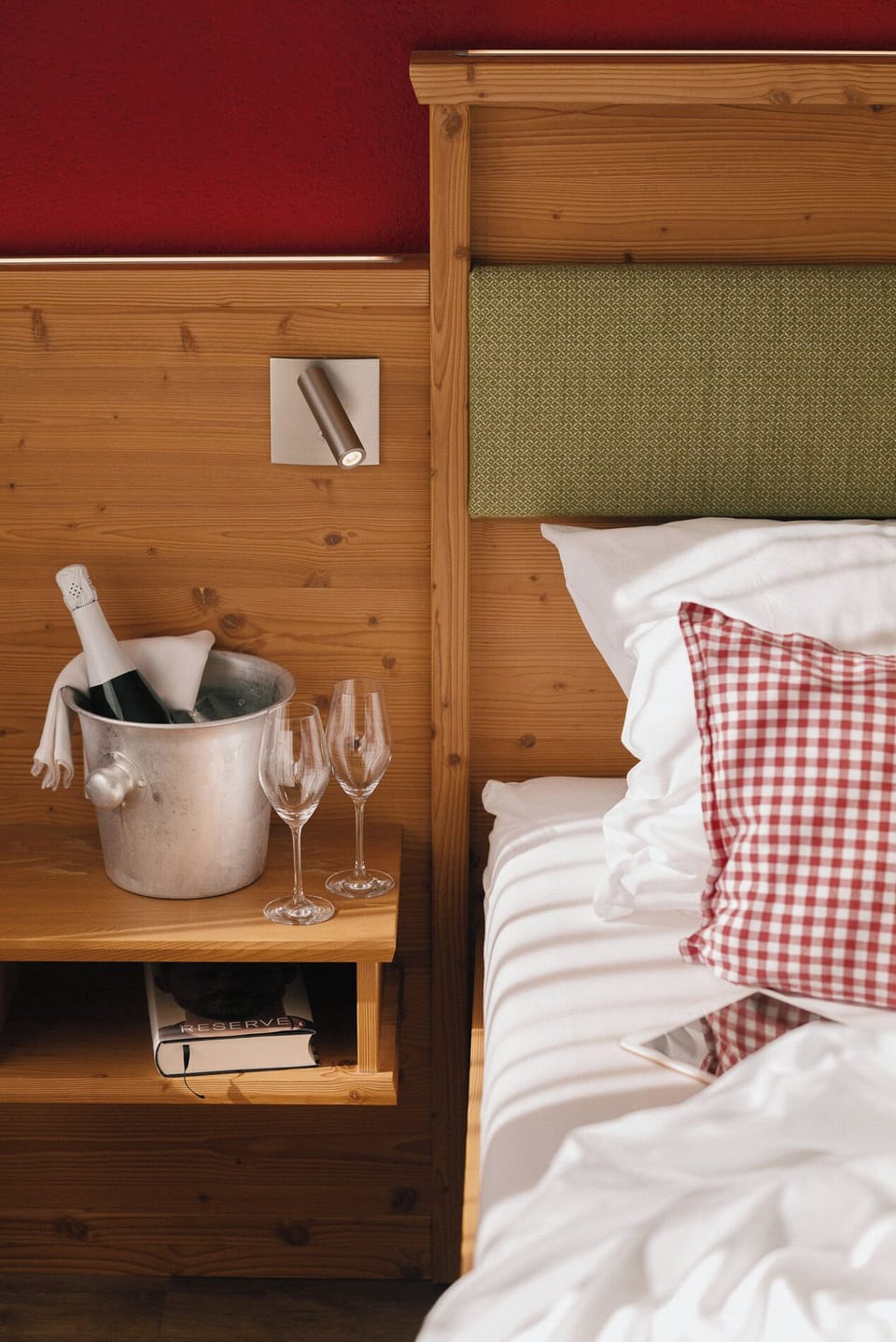 Comfort Double Room | Premium bedding, down comforters, in-room safe, desk