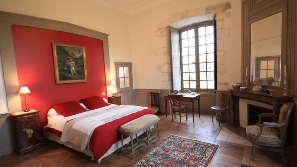 Superior Double Room | Desk, soundproofing, iron/ironing board, free cribs/infant beds