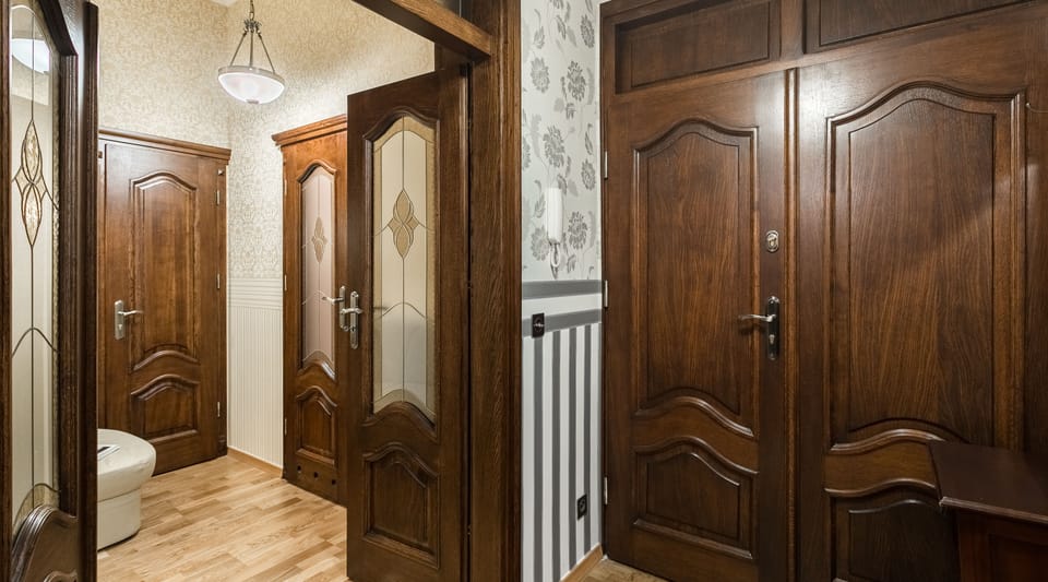 Royal Apartment, 1 Queen Bed | 1 bedroom, premium bedding, iron/ironing board, free WiFi