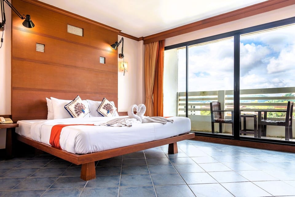 Premier Double Room with Ice Bath Experience | Minibar, in-room safe, desk, laptop workspace