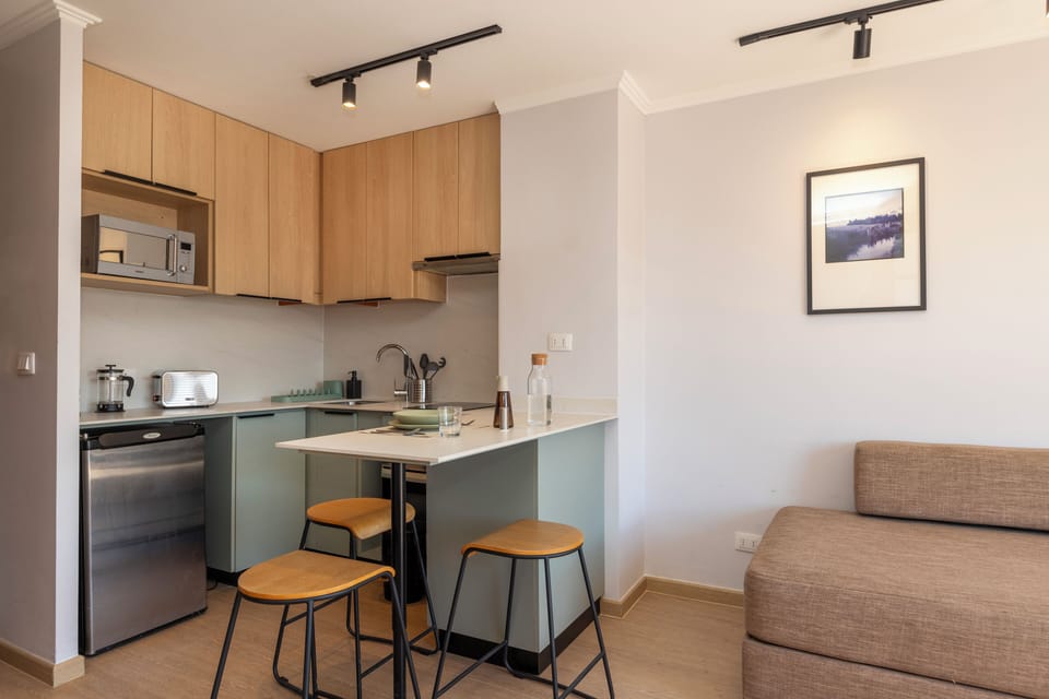Premium bedding, laptop workspace, free WiFi, bed sheets