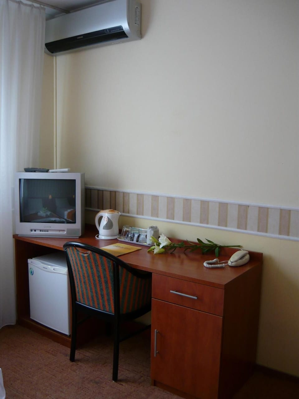 In-room safe, desk, iron/ironing board, free WiFi