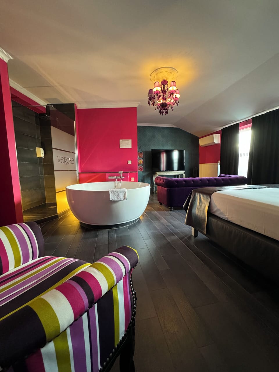 Deluxe Double Room, Jetted Tub | Premium bedding, individually decorated, individually furnished