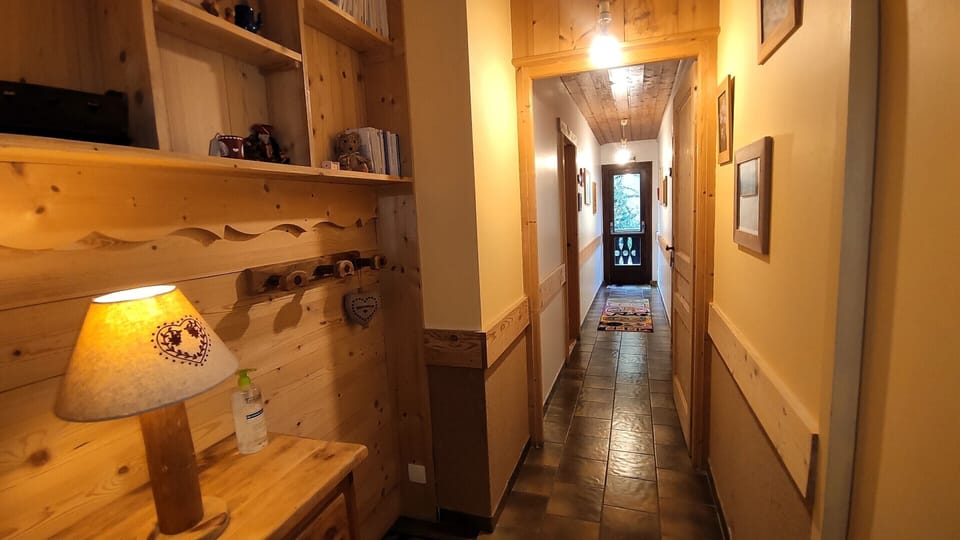 Family Suite, Private Bathroom, Mountain View (Molliessoulaz) | Lobby