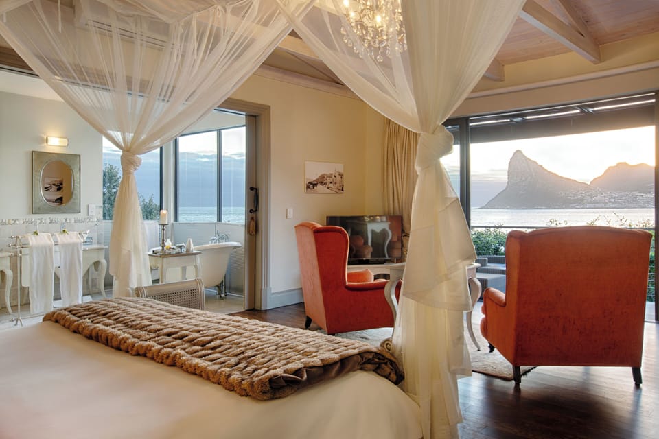 Luxury Mountain Suites | Premium bedding, minibar, in-room safe, individually decorated