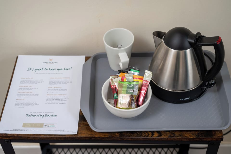 Single Room | Iron/ironing board, free WiFi
