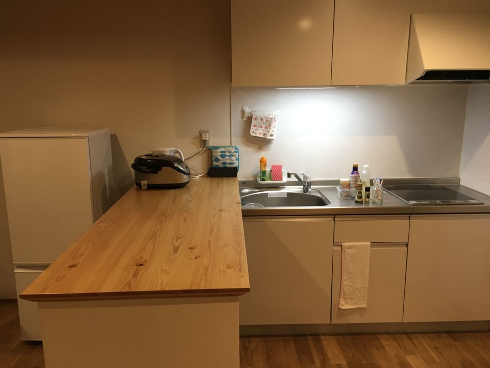 Private Vacation Home | Private kitchen | Fridge, microwave, oven, stovetop