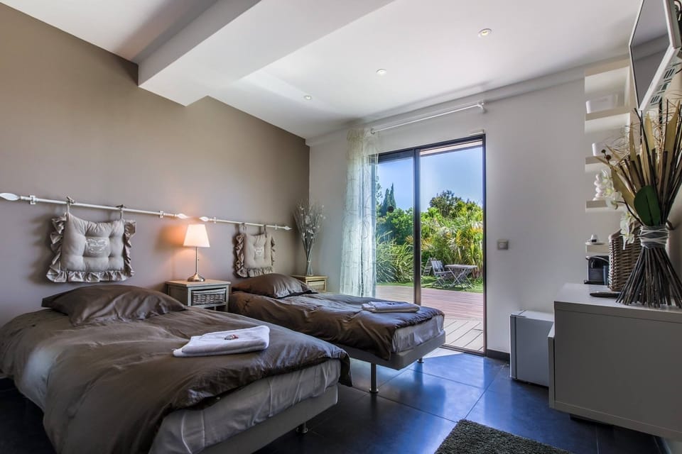 Family Suite (Macchiato- Artichaut) | 5 bedrooms, Select Comfort beds, minibar, individually decorated