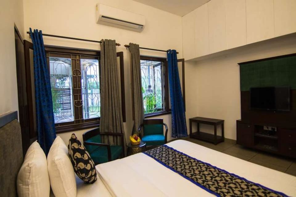 Minibar, in-room safe, desk, blackout drapes