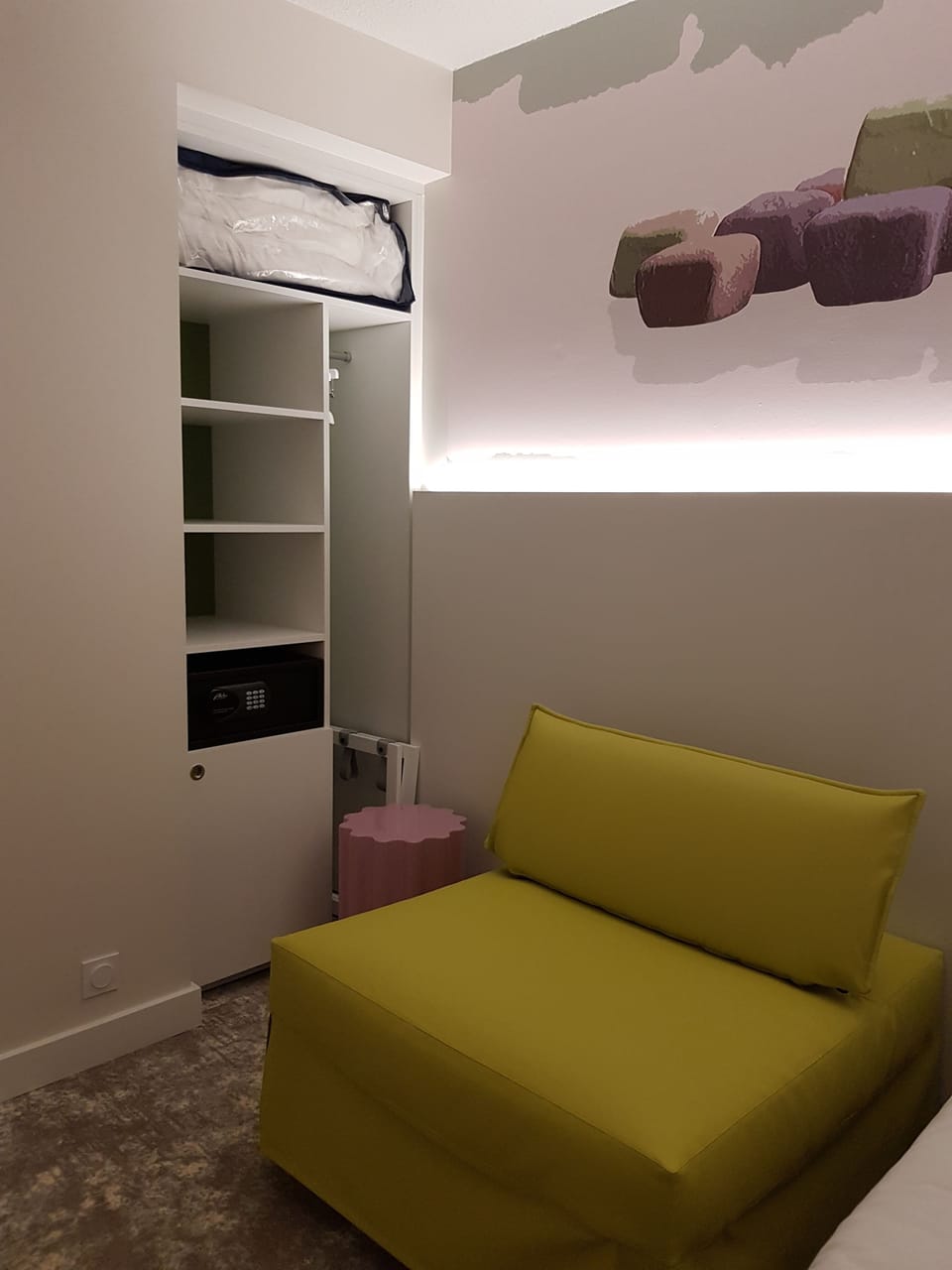 Minibar, in-room safe, desk, soundproofing