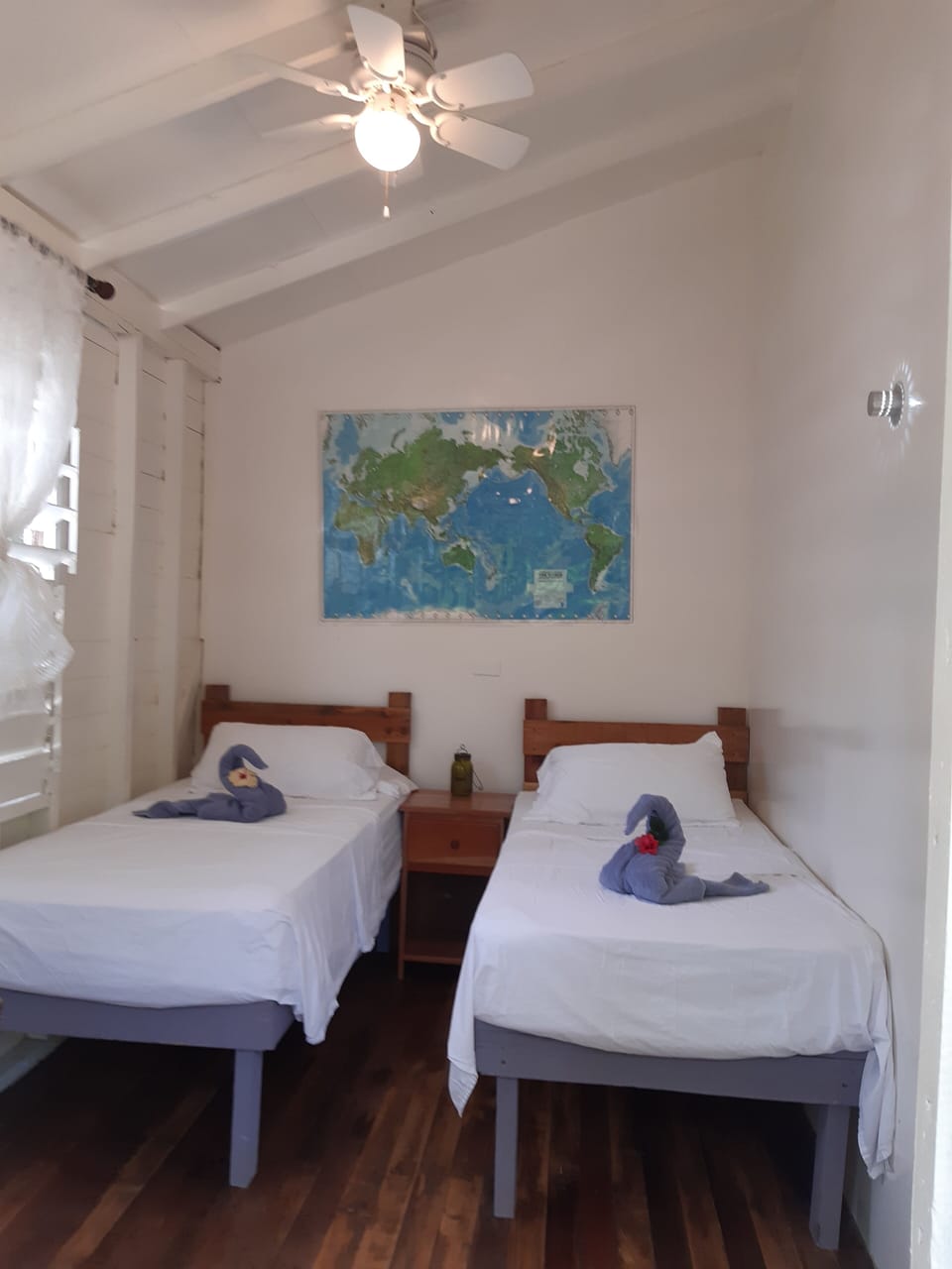 Traditional Twin Room, 2 Twin Beds, Shared Bathroom (Solar Hot Water) | Individually decorated, individually furnished, blackout drapes