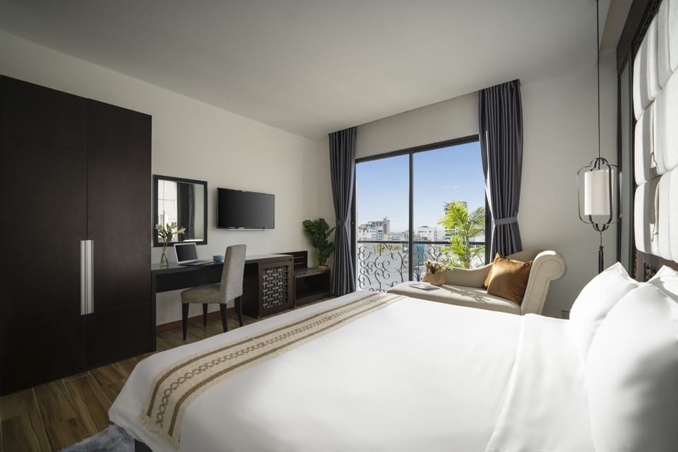 Senior Double Room | 1 bedroom, Egyptian cotton sheets, premium bedding, down comforters