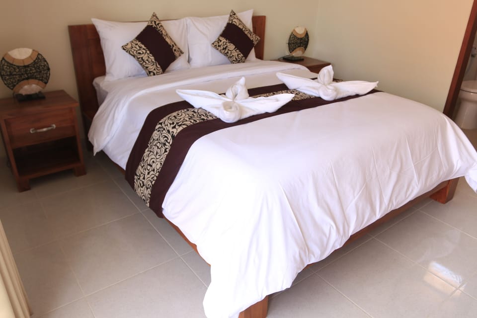 Superior Double Room | Minibar, desk, blackout drapes, free WiFi