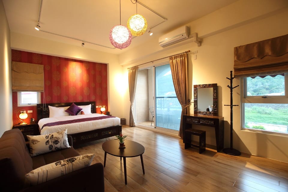 Deluxe Double Room, 1 Queen Bed, Balcony, River View | Balcony