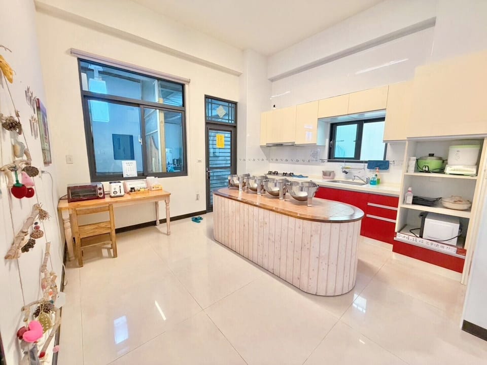 Shared fridge, electric kettle