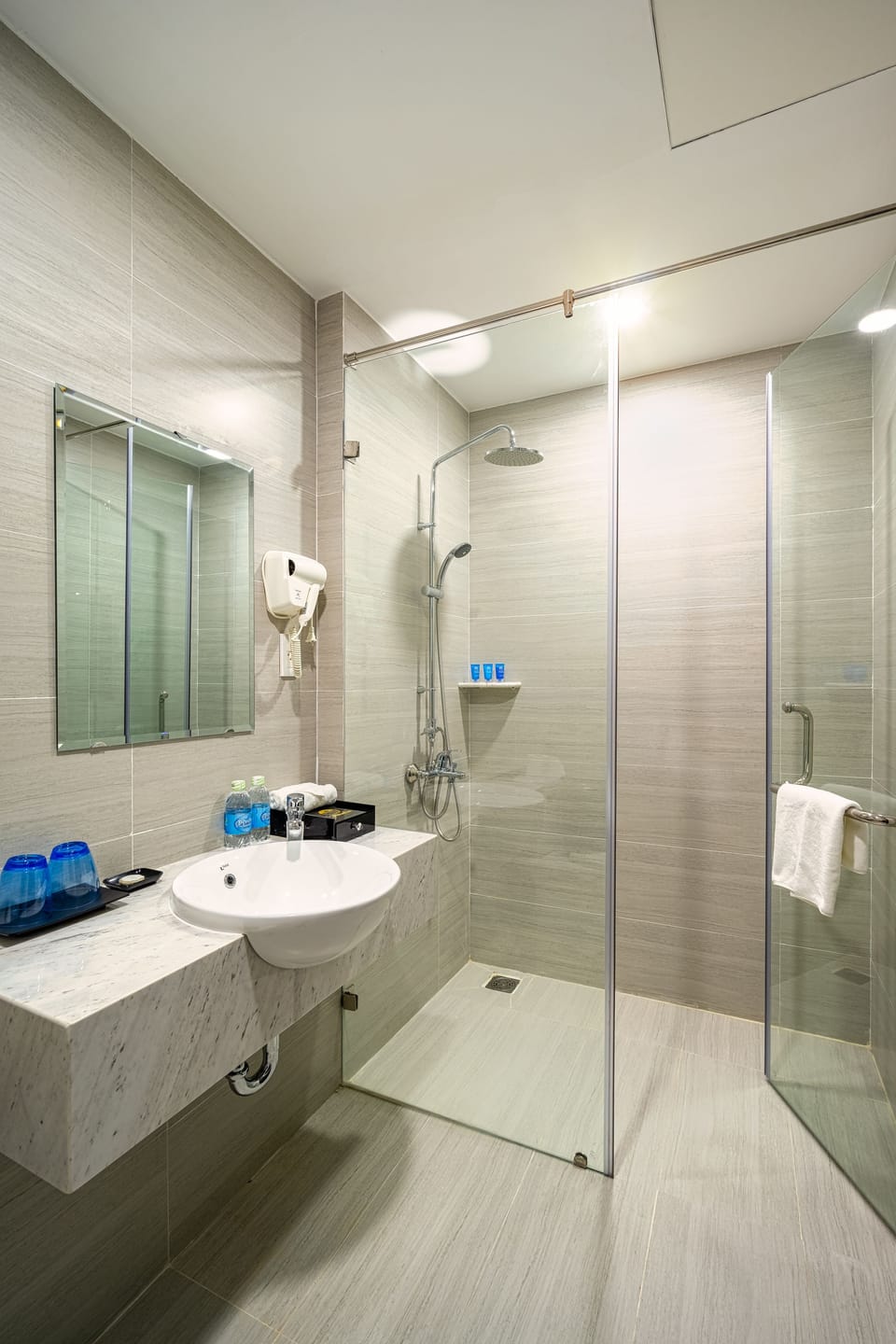 Shower, free toiletries, hair dryer, slippers