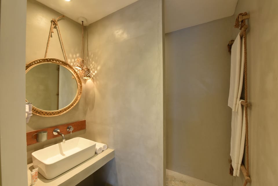 1 bedroom, minibar, in-room safe, desk