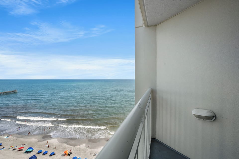 Condo, 3 Bedrooms, Oceanfront (1706) | Balcony