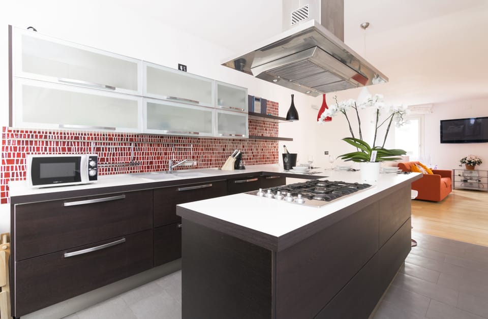 Apartment, 3 Bedrooms | Private kitchen | Fridge, microwave, oven, stovetop