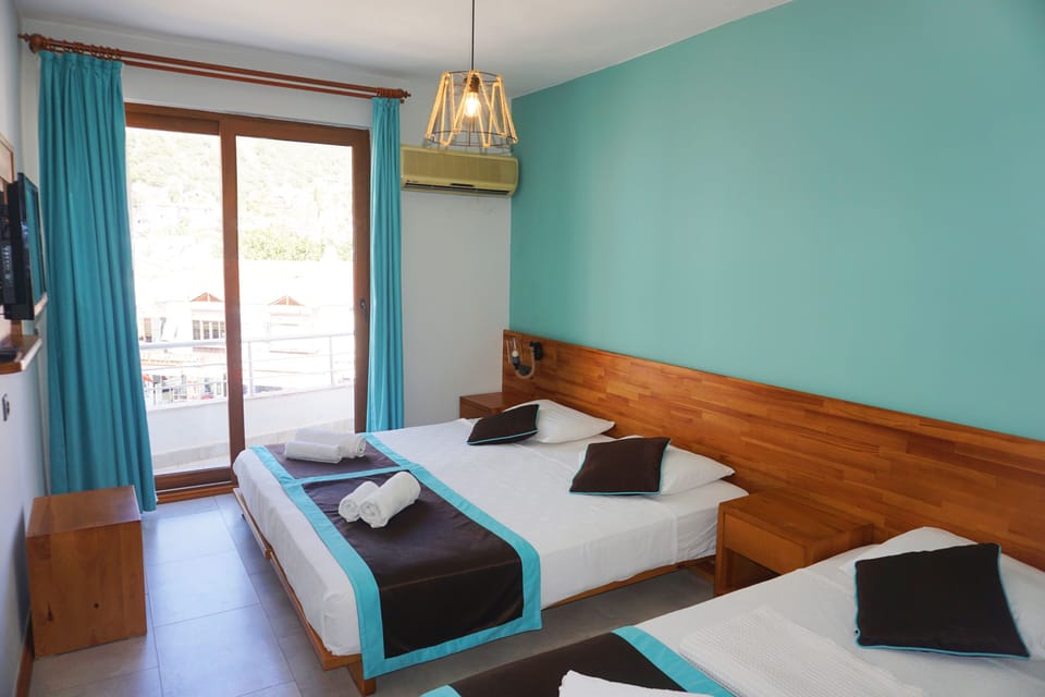 Standard Triple Room | WiFi (free), bed sheets