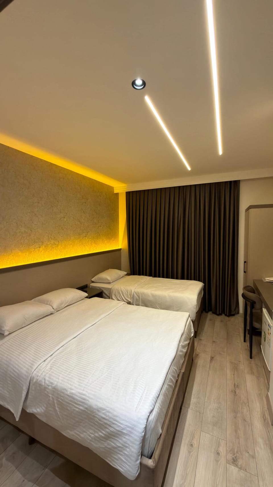 Minibar, in-room safe, soundproofing, free WiFi