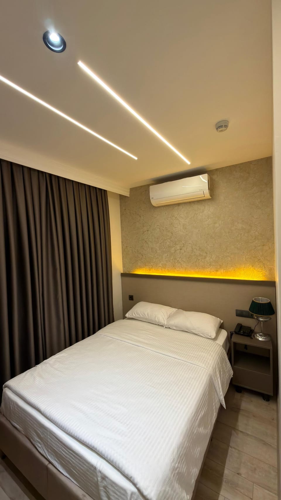 Single Room | Minibar, in-room safe, soundproofing, free WiFi