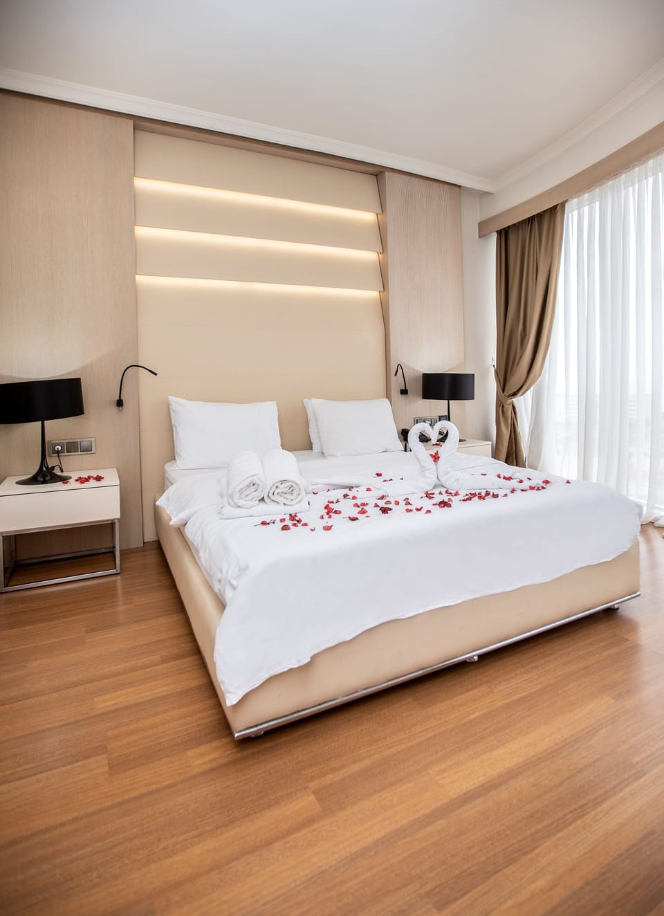 Minibar, in-room safe, free WiFi, bed sheets