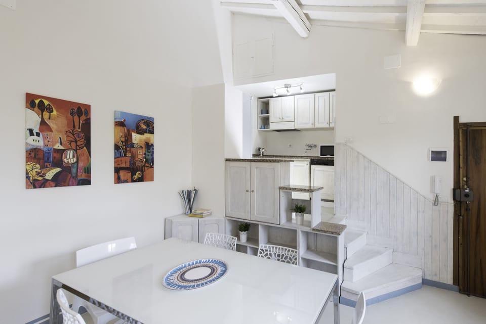 Basic Apartment, 3 Bedrooms | Private kitchen | Fridge, microwave, stovetop, coffee/tea maker