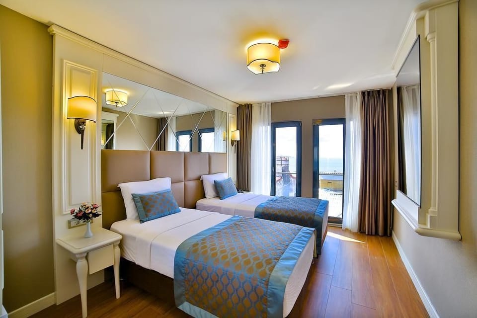 Deluxe Double or Twin Room | Egyptian cotton sheets, premium bedding, minibar, in-room safe