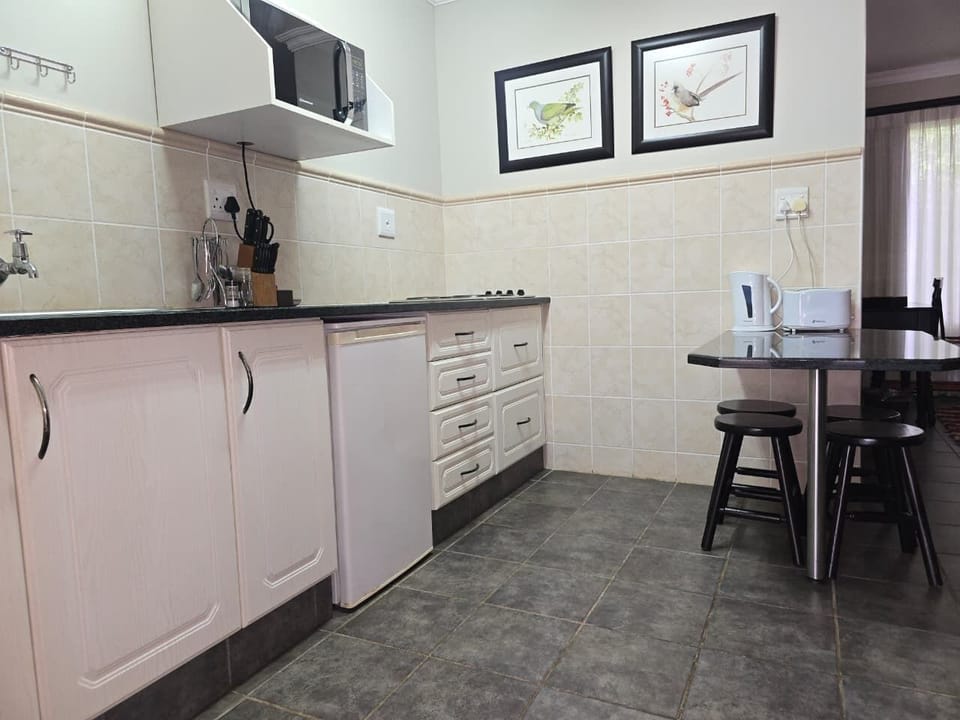 Double or Twin Room, Kitchenette (Room 9) | Private kitchen | Coffee/tea maker